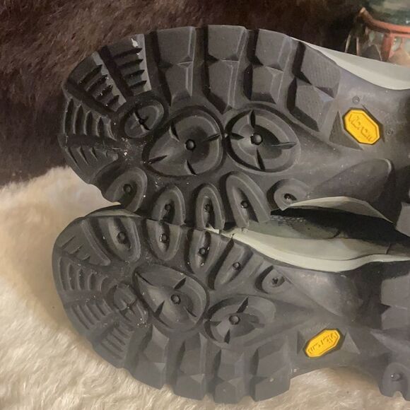 Vasque hiking boots 7 (5001) - Picture 8 of 9